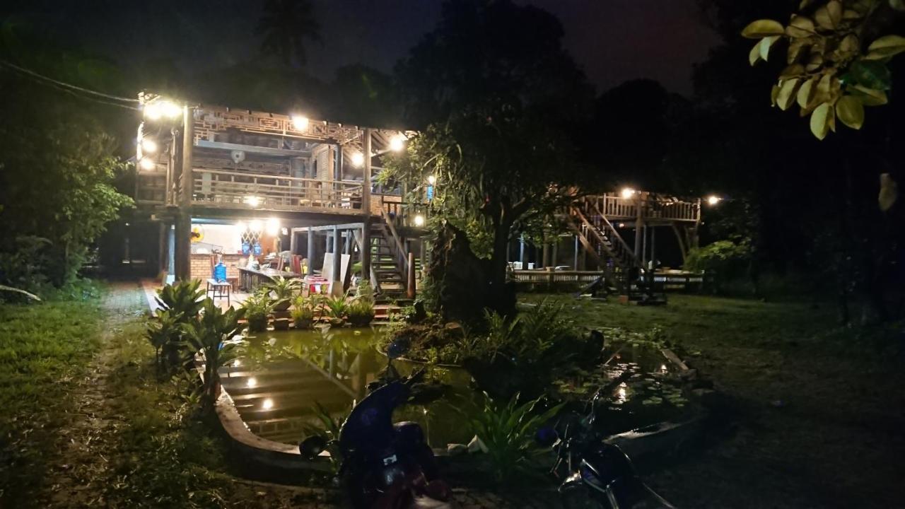 Vuonthuguesthousegarden Kon Tum Esterno foto
